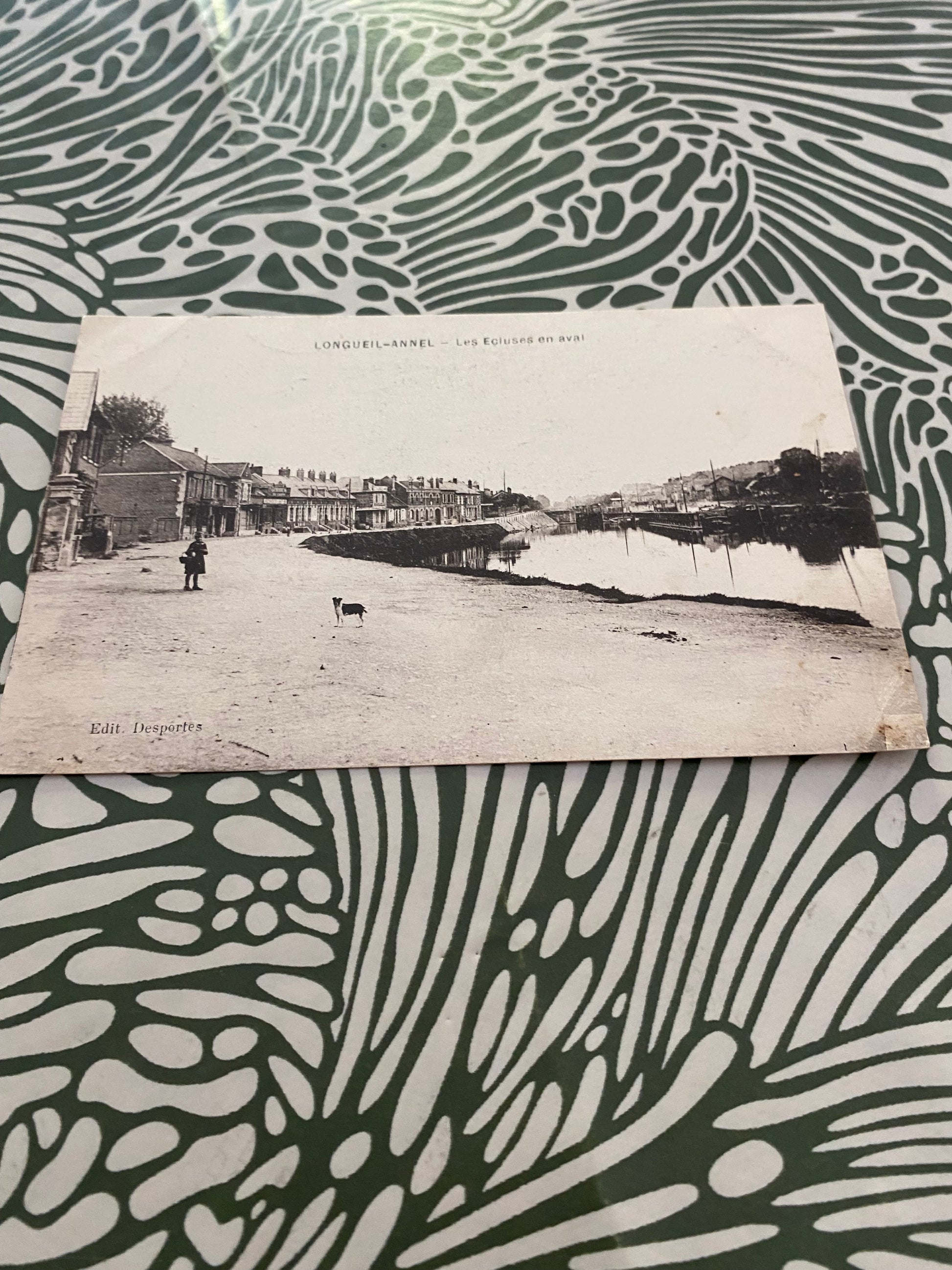 Carte postale ancienne Longueil-Annel les écluses en Aval.