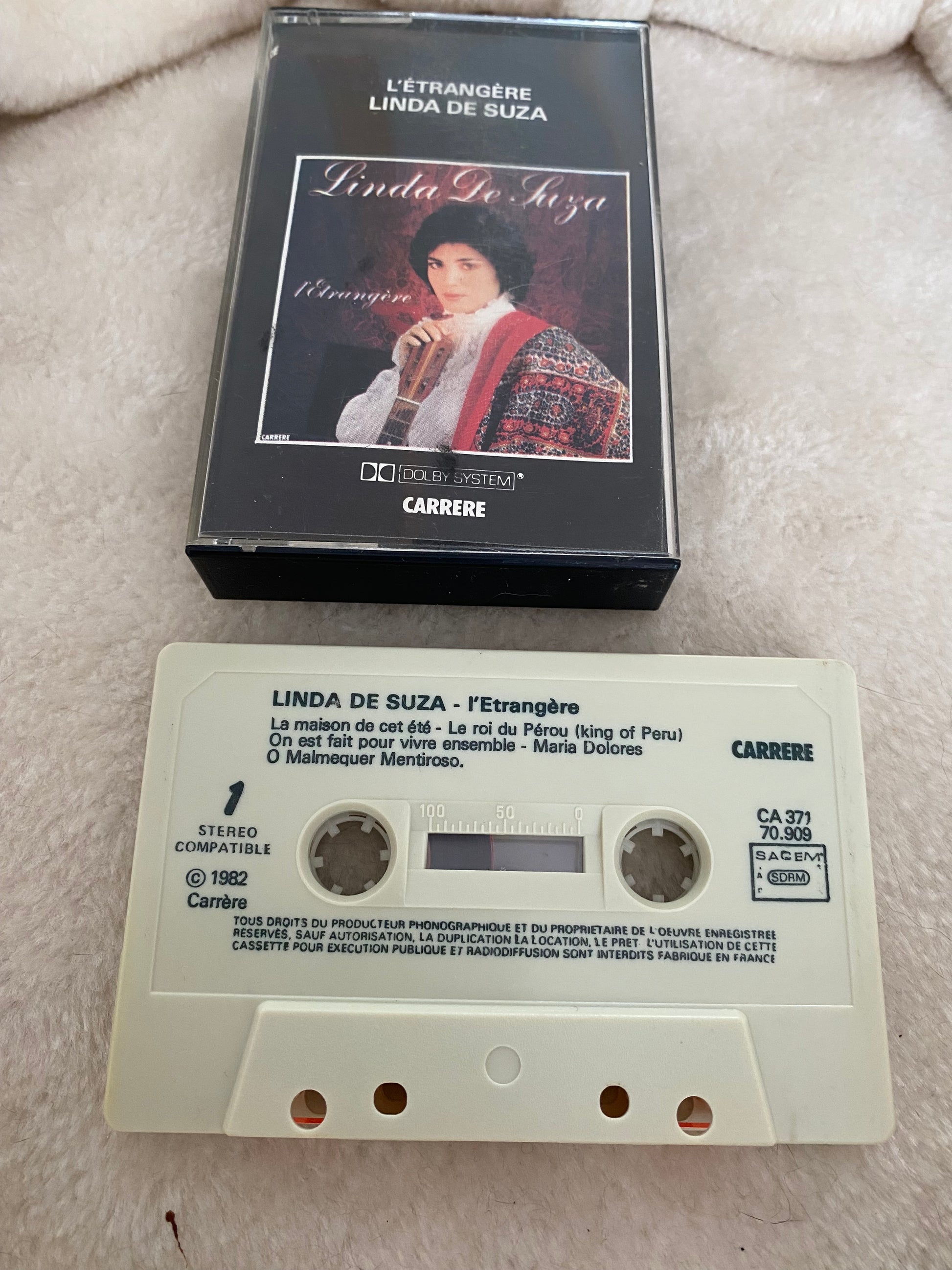 Cassette audio Linda de Suza. L’étrangère