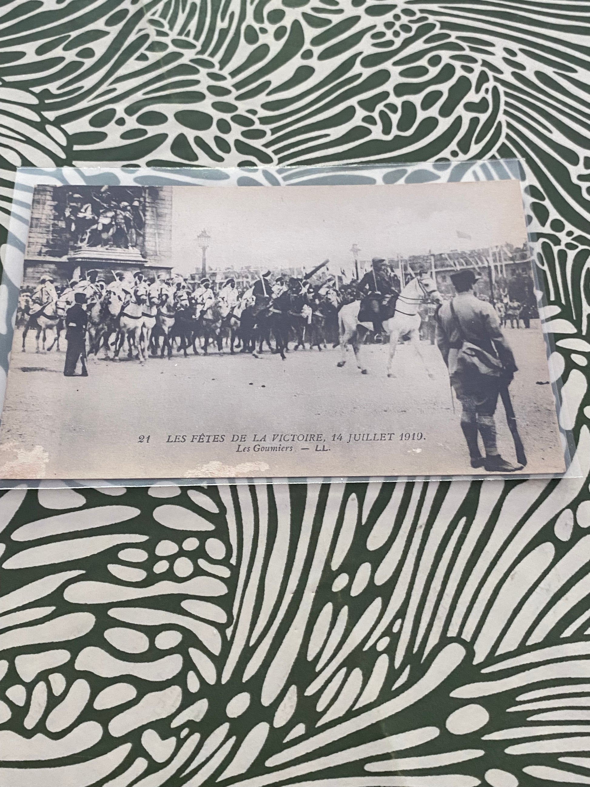 Carte postale ancienne. Les Fêtes de la victoire 14 juillet 1919.