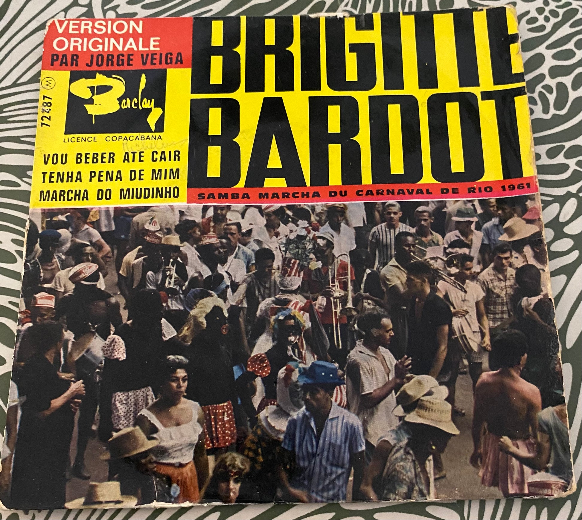 Disque vinyle 45 tours Brigitte Bardot Samba marcha du carnaval de Rio 1961