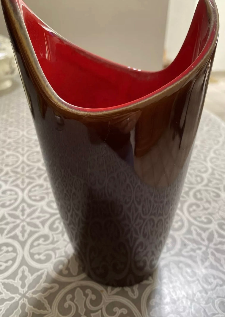 Vase ancien Vallauris, 6201. Auteur 20 cm largeur en haut 10 cm. Fabriqué en France.