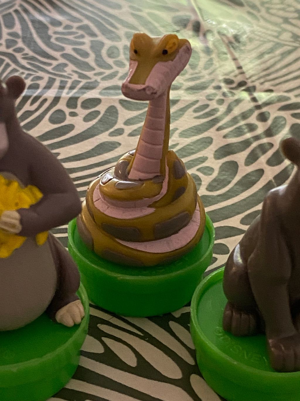 Figurines anciennes Le livre de la Jungle. Bouchons Smarties Nestlé Lot de 3.