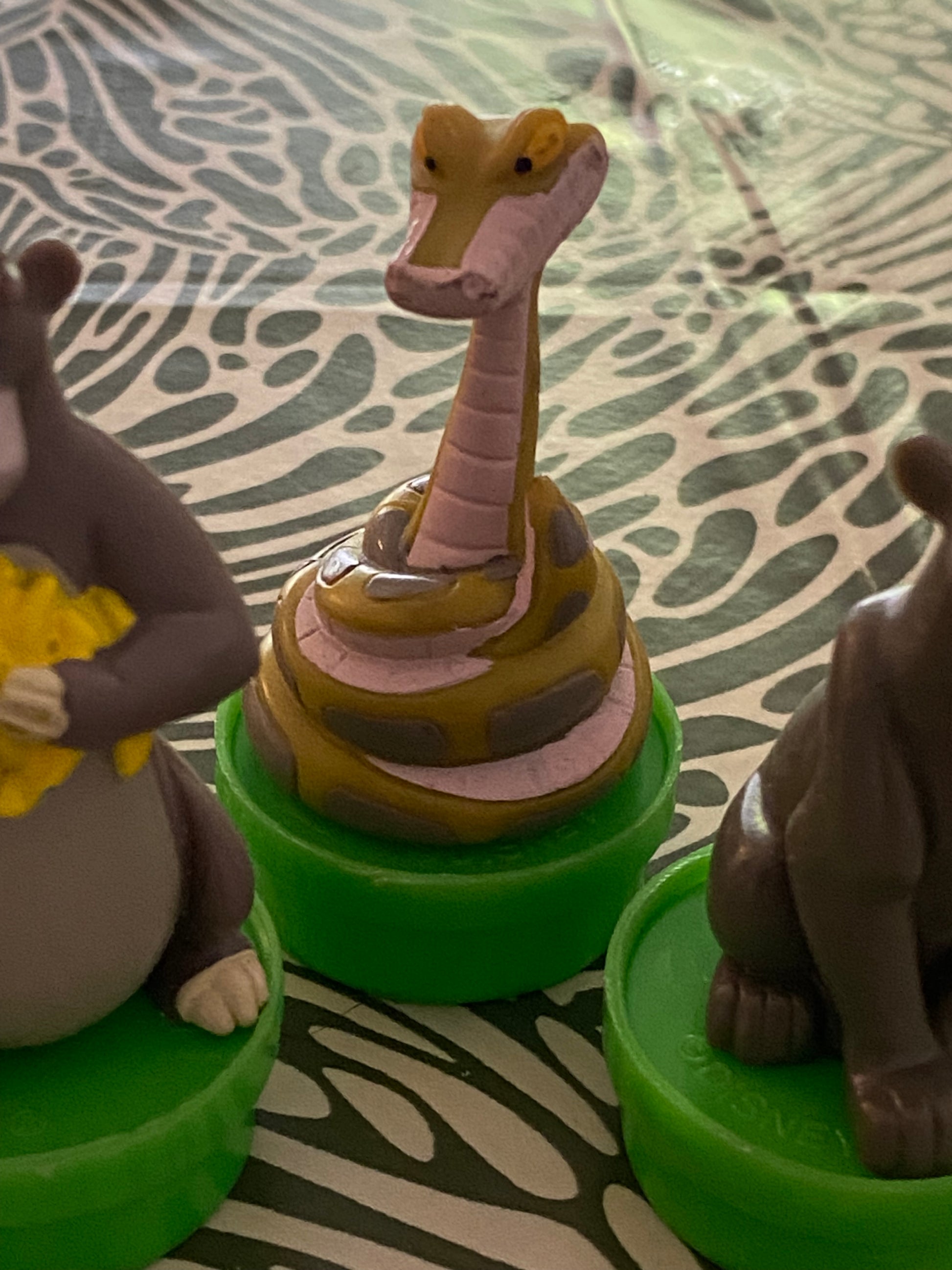 Figurines anciennes Le livre de la Jungle. Bouchons Smarties Nestlé Lot de 3.