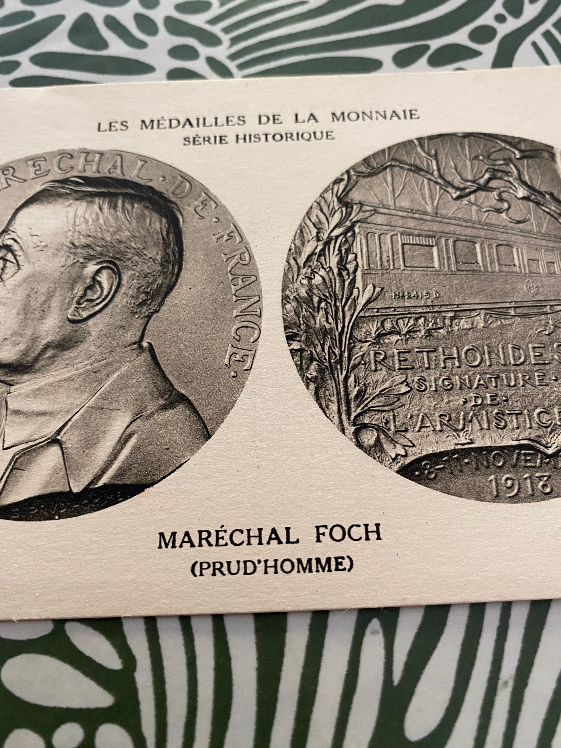 Carte postale ancienne. Les médailles de la Monnaie. Série Historique Maréchal Foch.