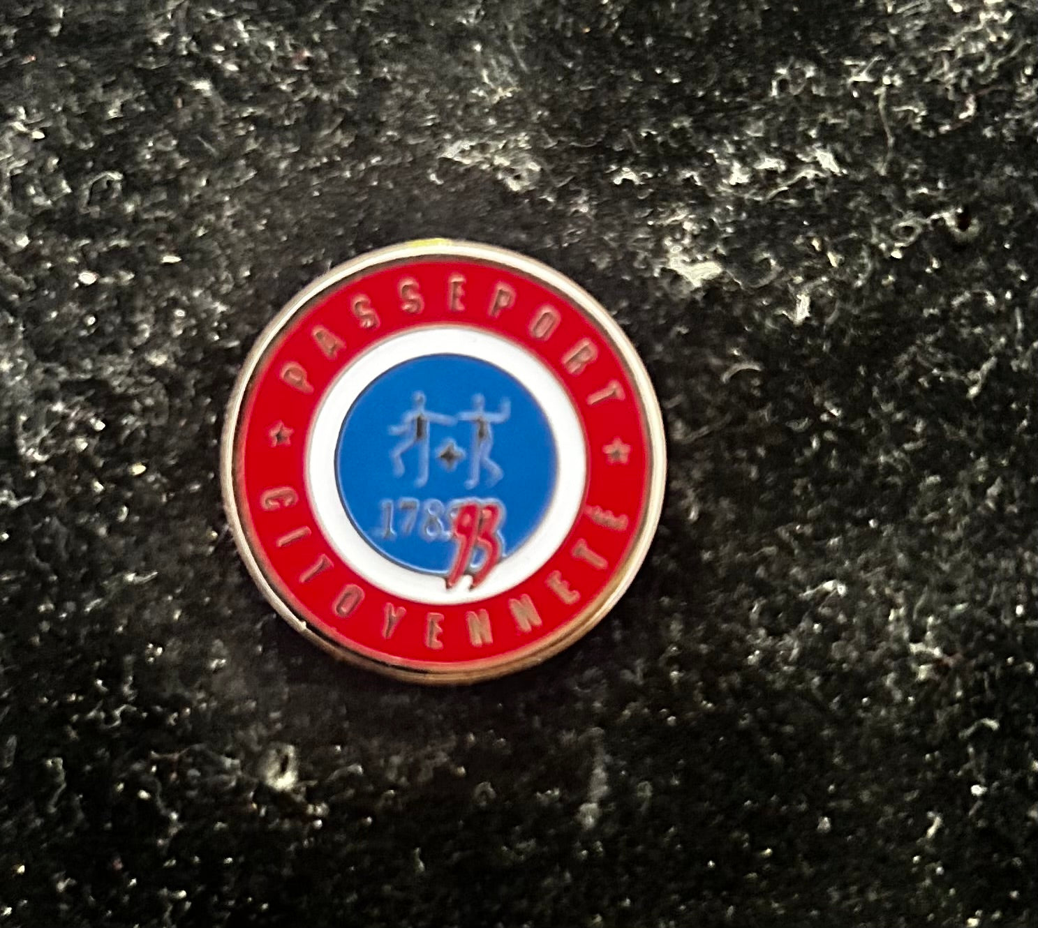 Pin’s vintage Passeport Citoyenneté 1993