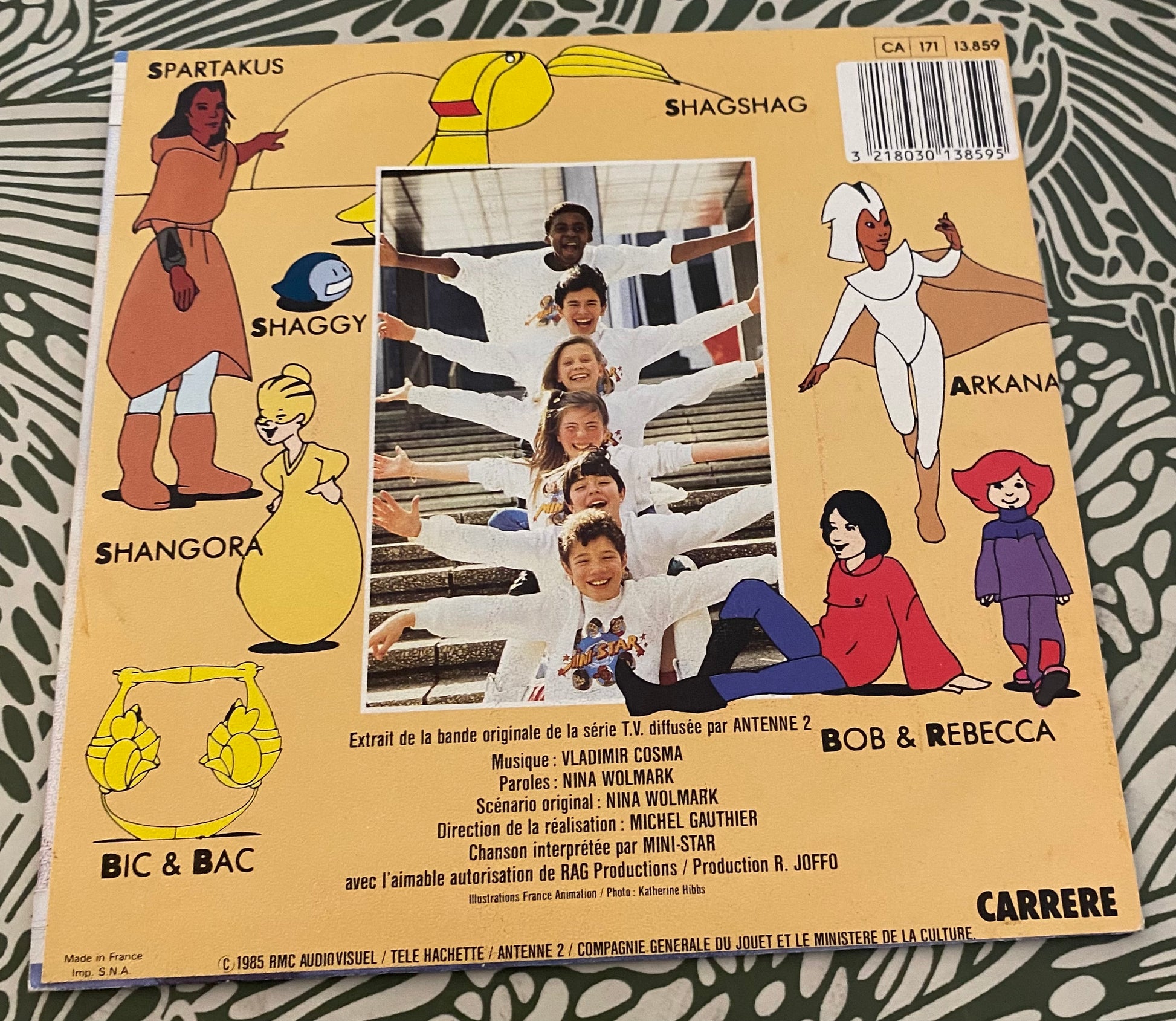 Disque vinyle 45 Tours Les mondes engloutis. Bande originale de la serie TV chanté par Mini star.
