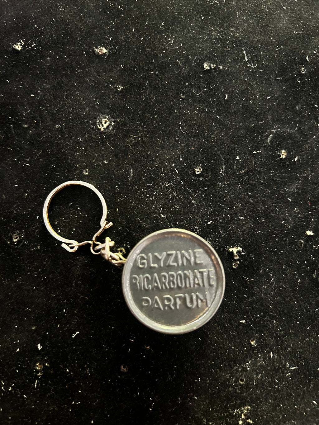 Porte. Clefs Cocoboer. Glyzine Bicarbonate Parfum