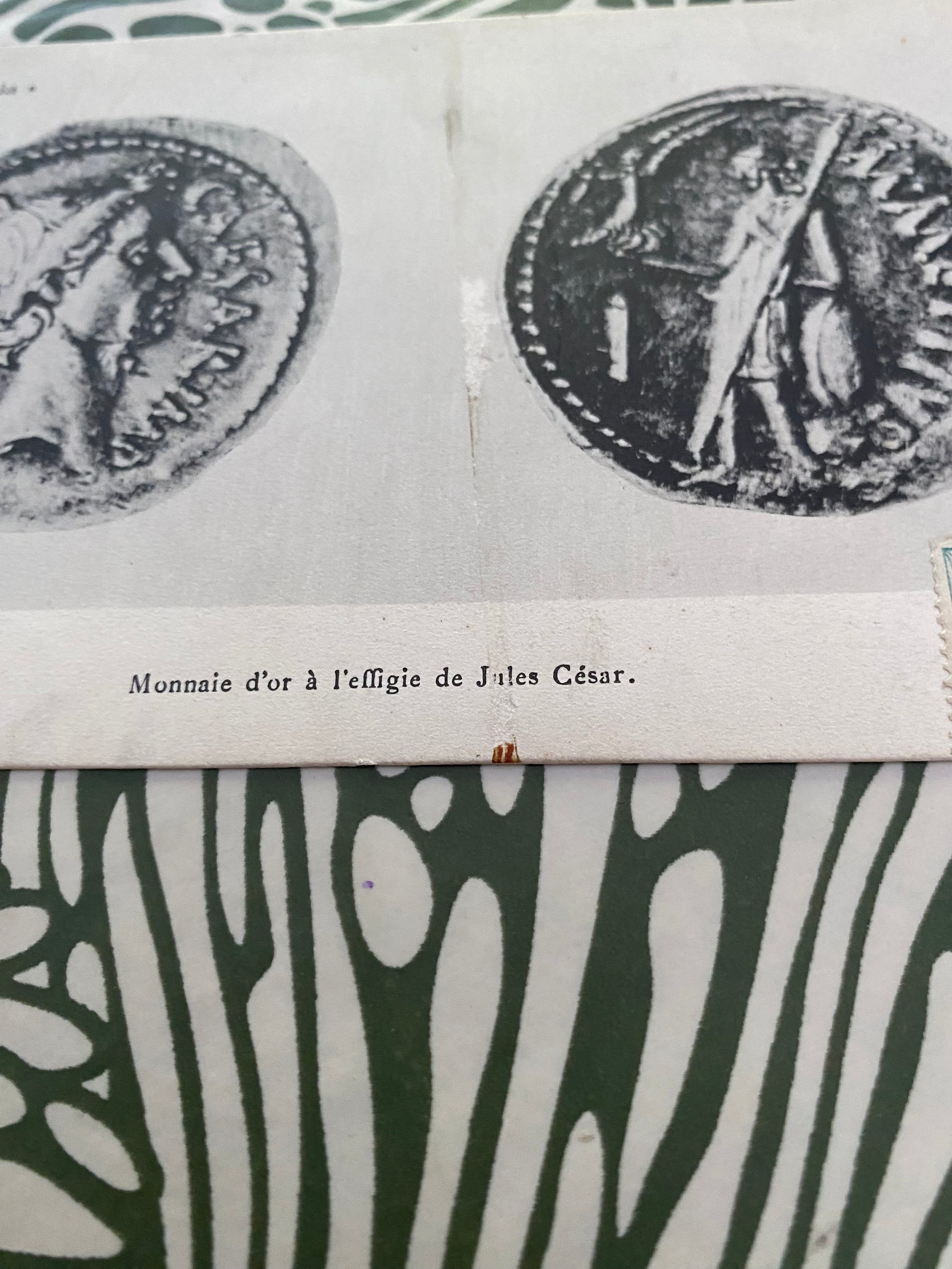 Carte postale ancienne Monnaie d’or à l’effigie de Jules César