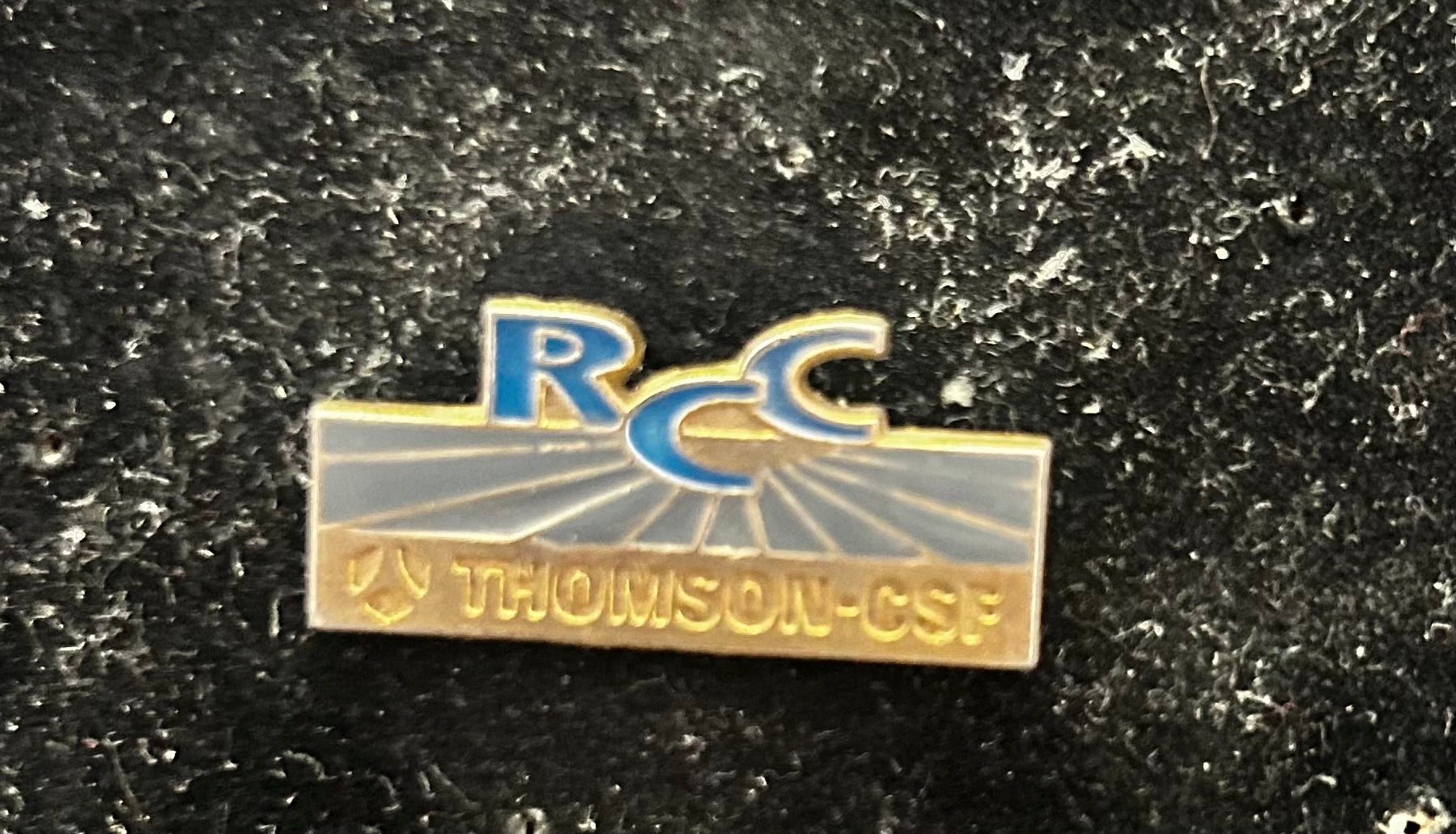 Pin’s ancien Thomson. CSF. RCC