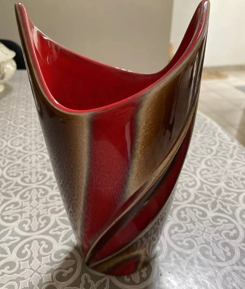 Vase ancien Vallauris, 6201. Auteur 20 cm largeur en haut 10 cm. Fabriqué en France.