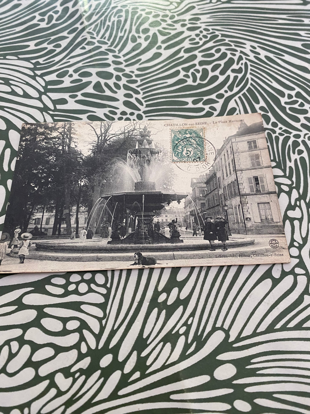 Carte postale ancienne. Châtillon sur Seine. La place Marmont.