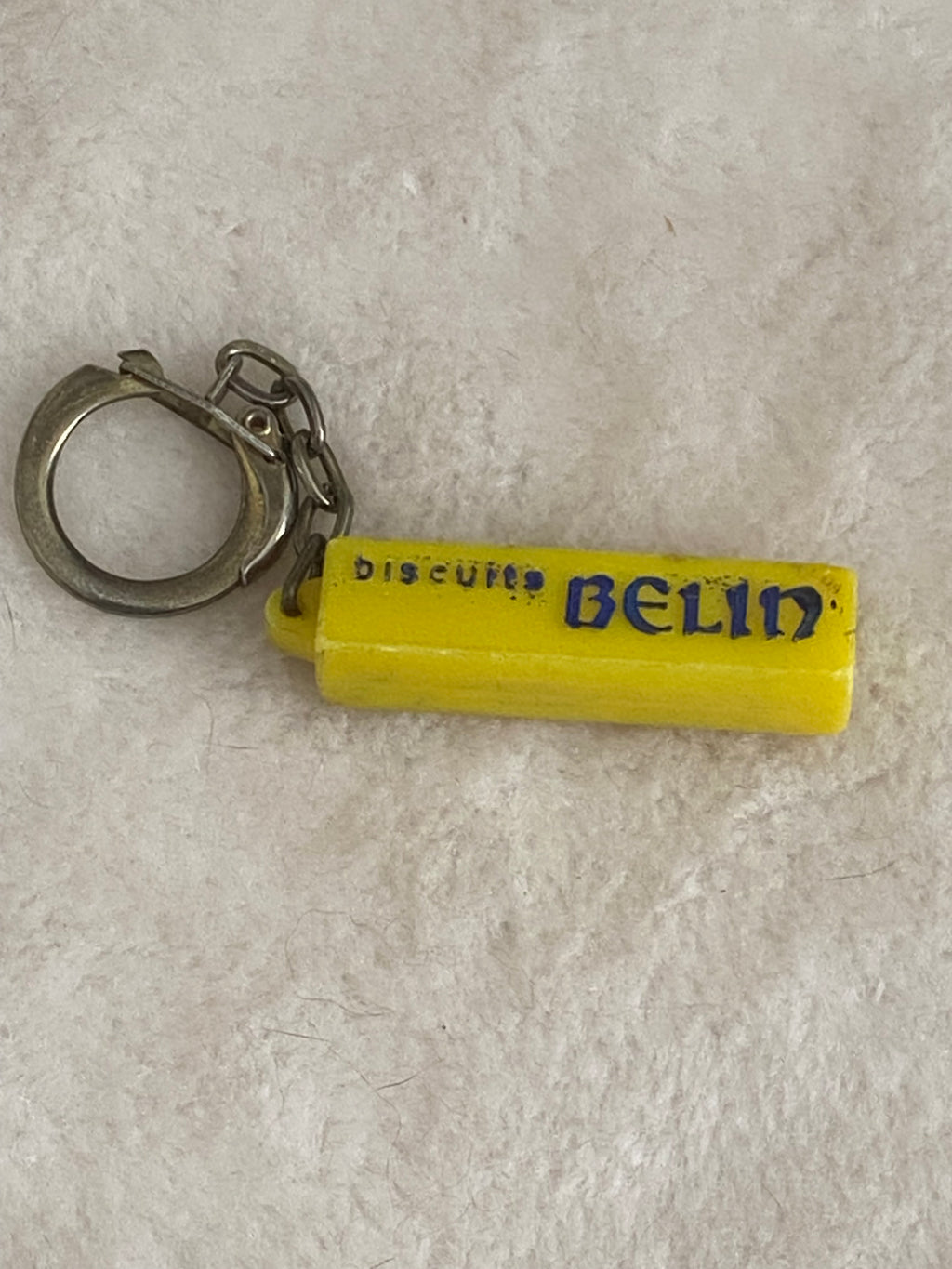 Porte clés ancien. Biscuits Belin