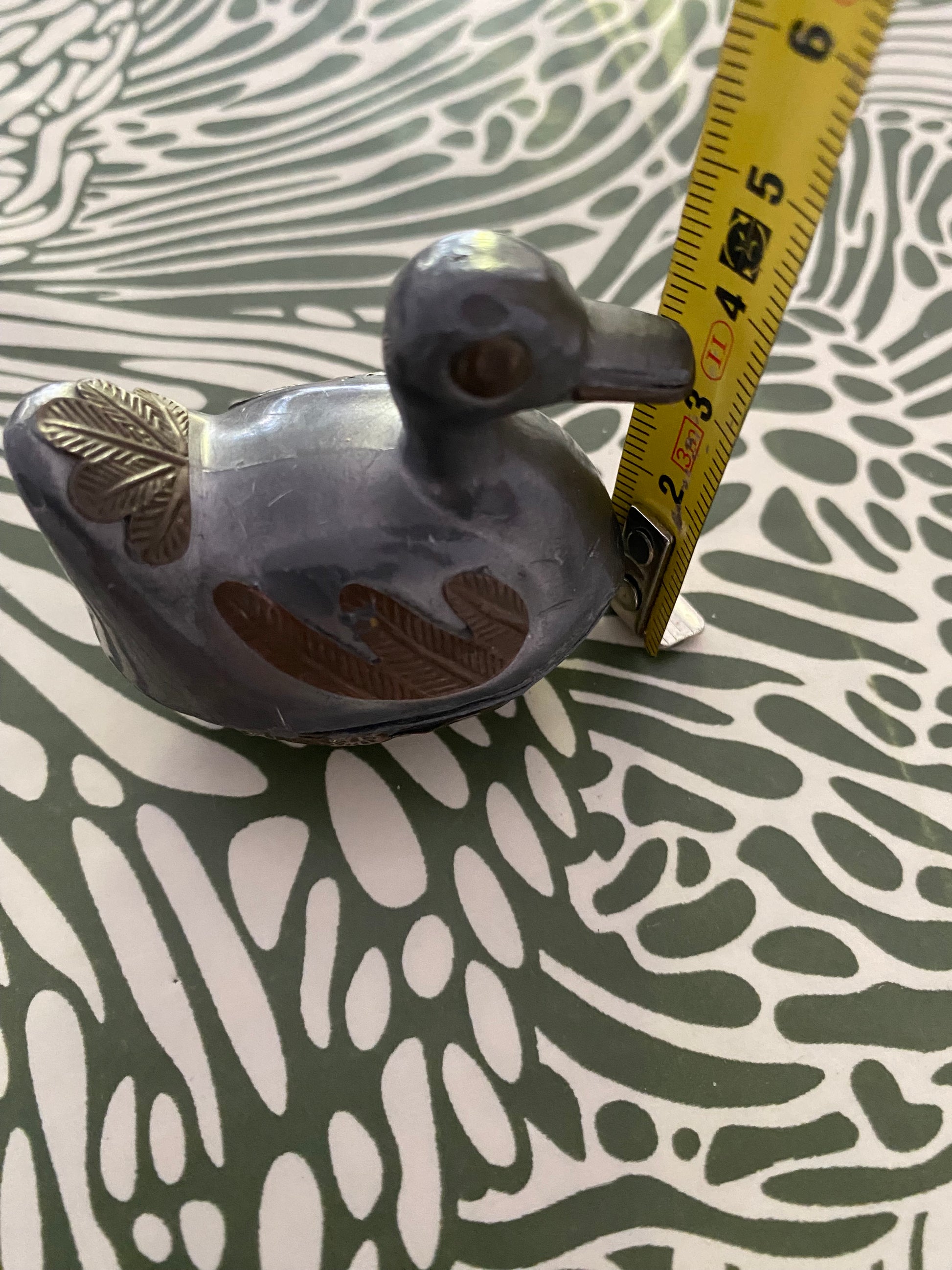 Figurine petit canard four tout. En plomb métal