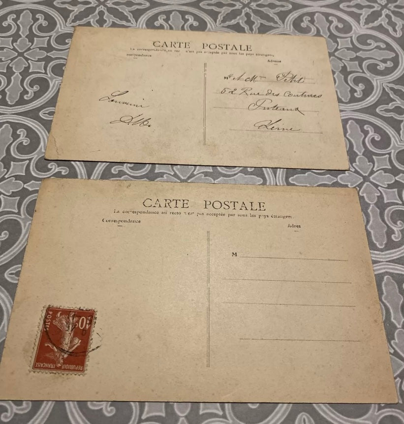 Cartes postales anciennes Choisy le Roi. Aux deux chiens sans pattes Lot de 2. Rare
