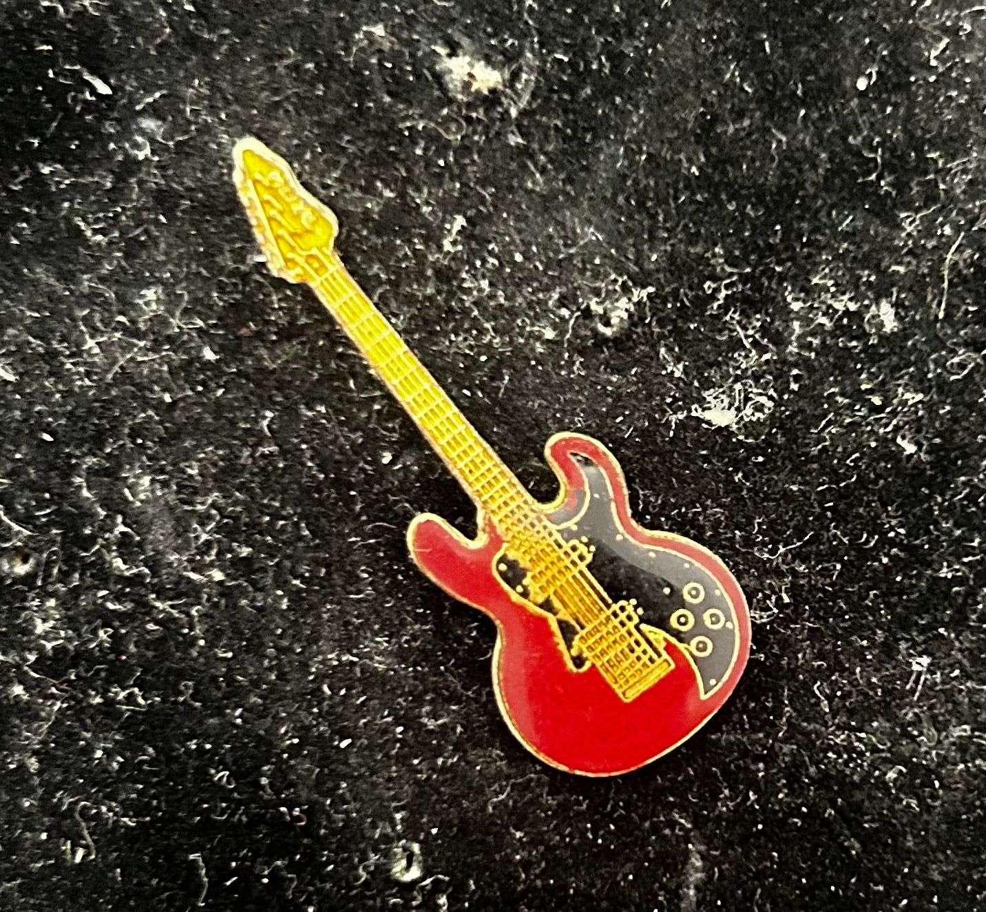 Pin’s vintage Guitare Électrique