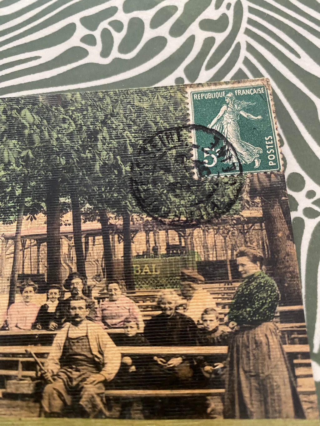 Carte postale ancienne Pierrefitte. Intérieur de la butte Pinson.