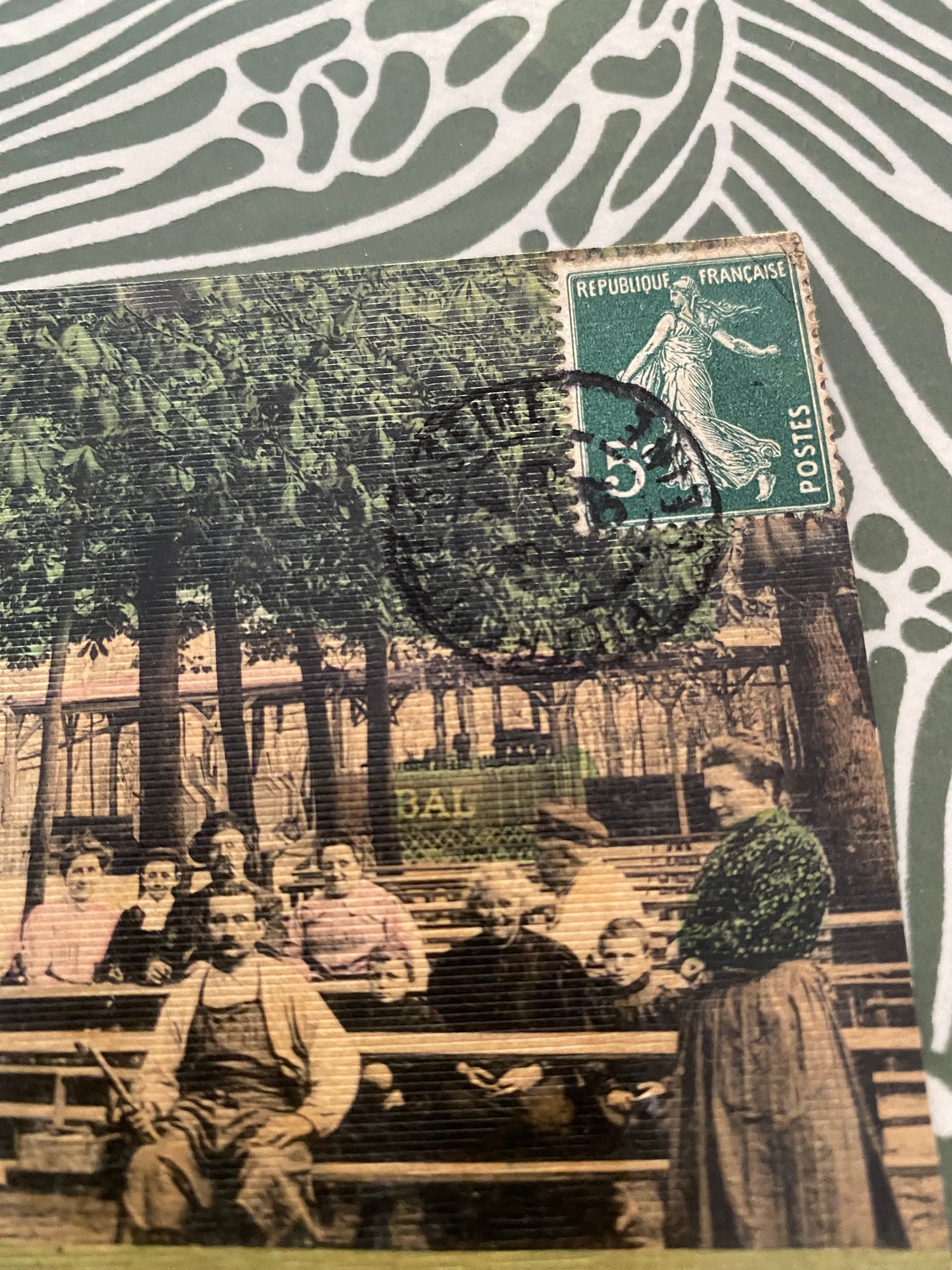 Carte postale ancienne Pierrefitte. Intérieur de la butte Pinson.