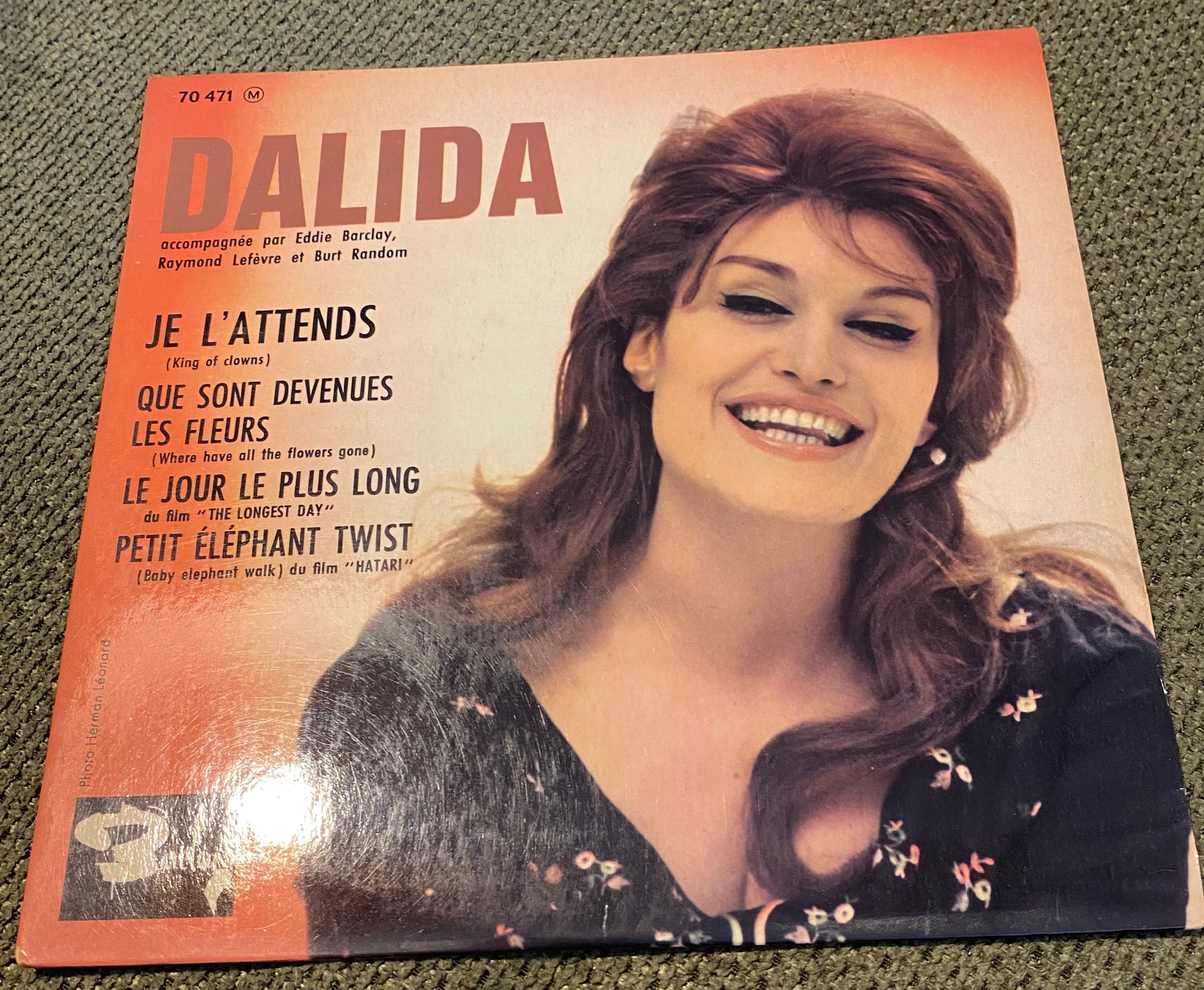 Disque vinyle 45 tours Dalida. Je t’attends