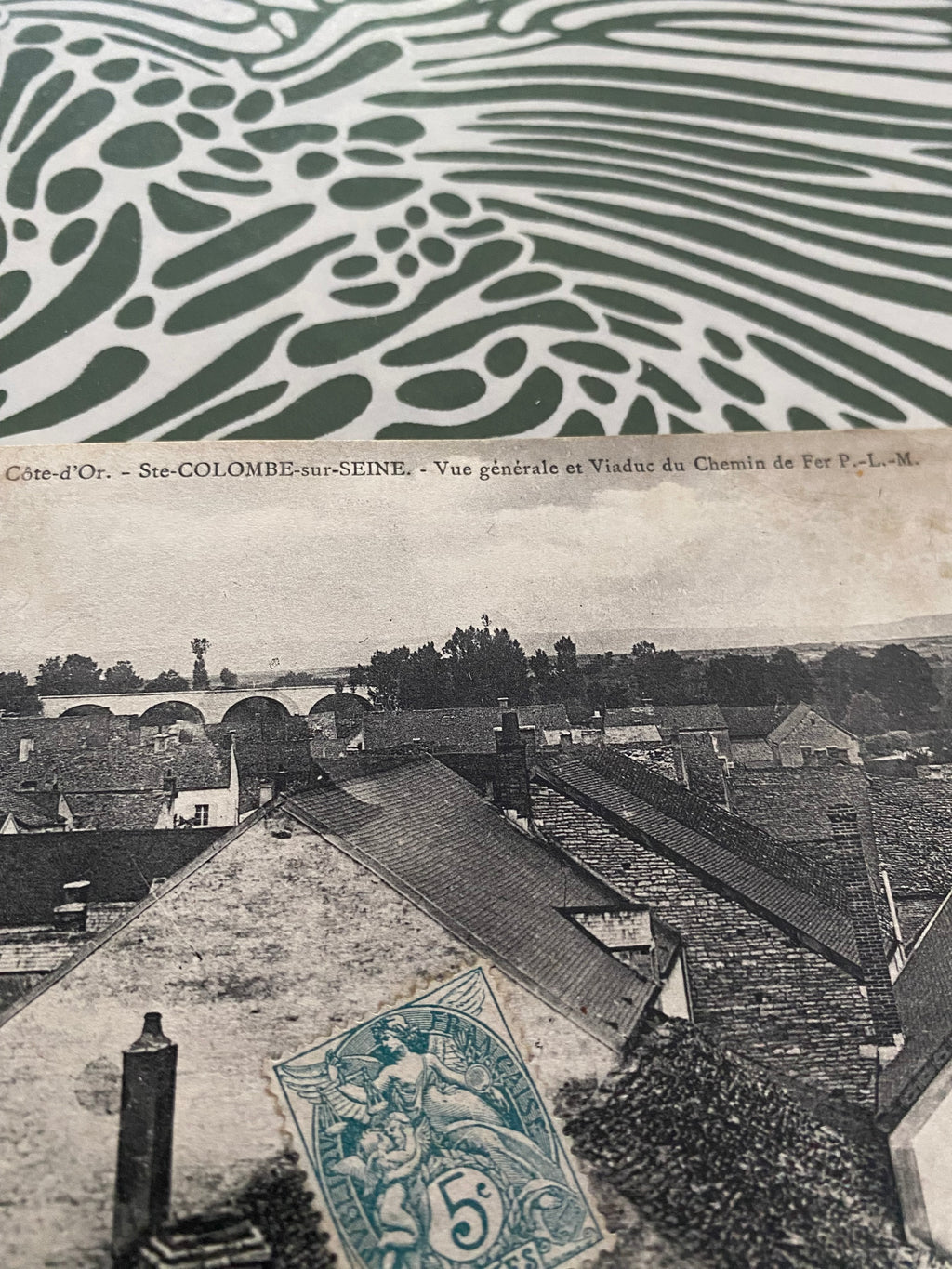 Carte postale ancienne Côte d’or Sainte Colombe sur seine vue générale et Viaduc du chemin de fer