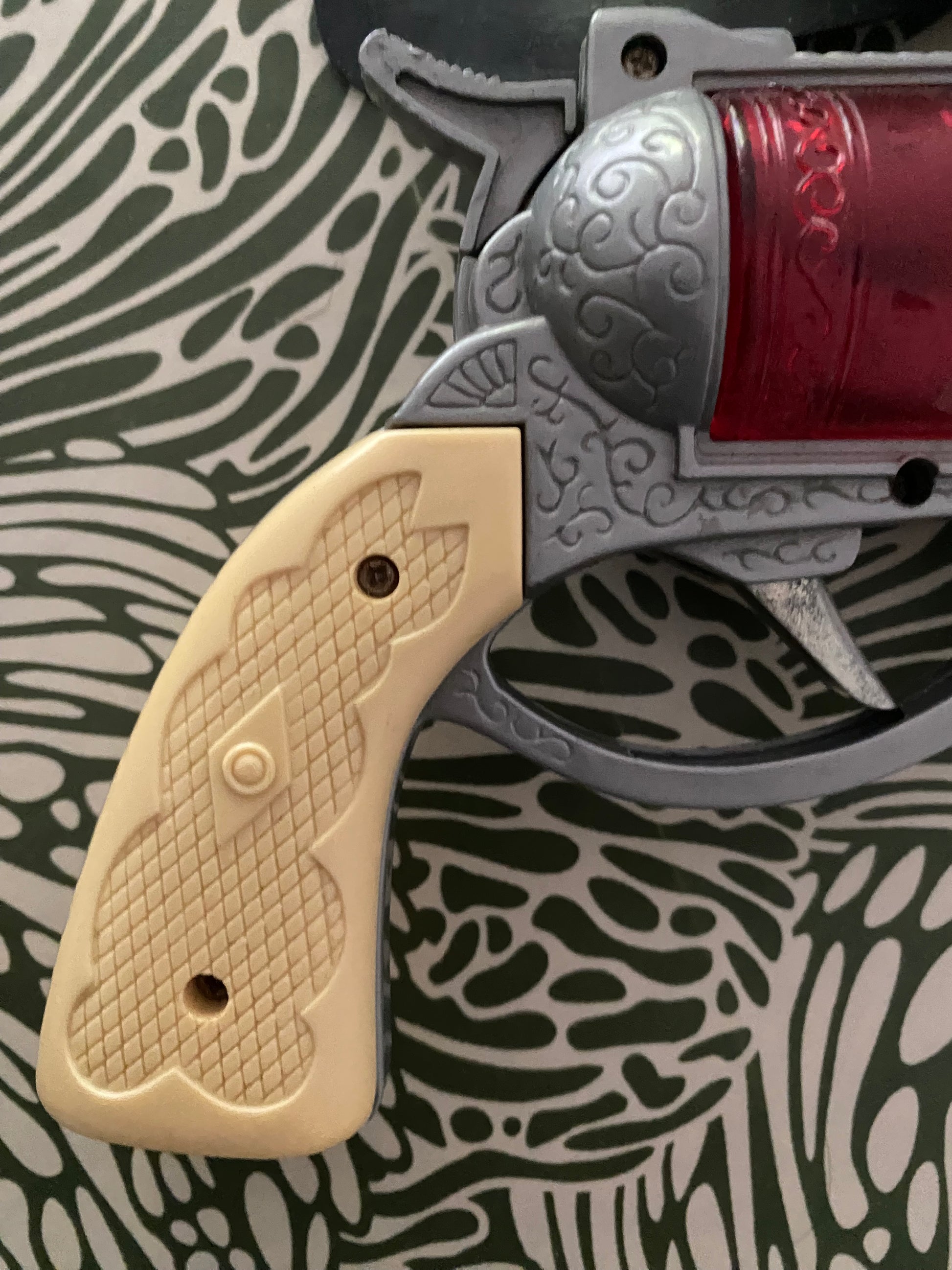 Jouet ancien. Pistols cowboy. Made in China.