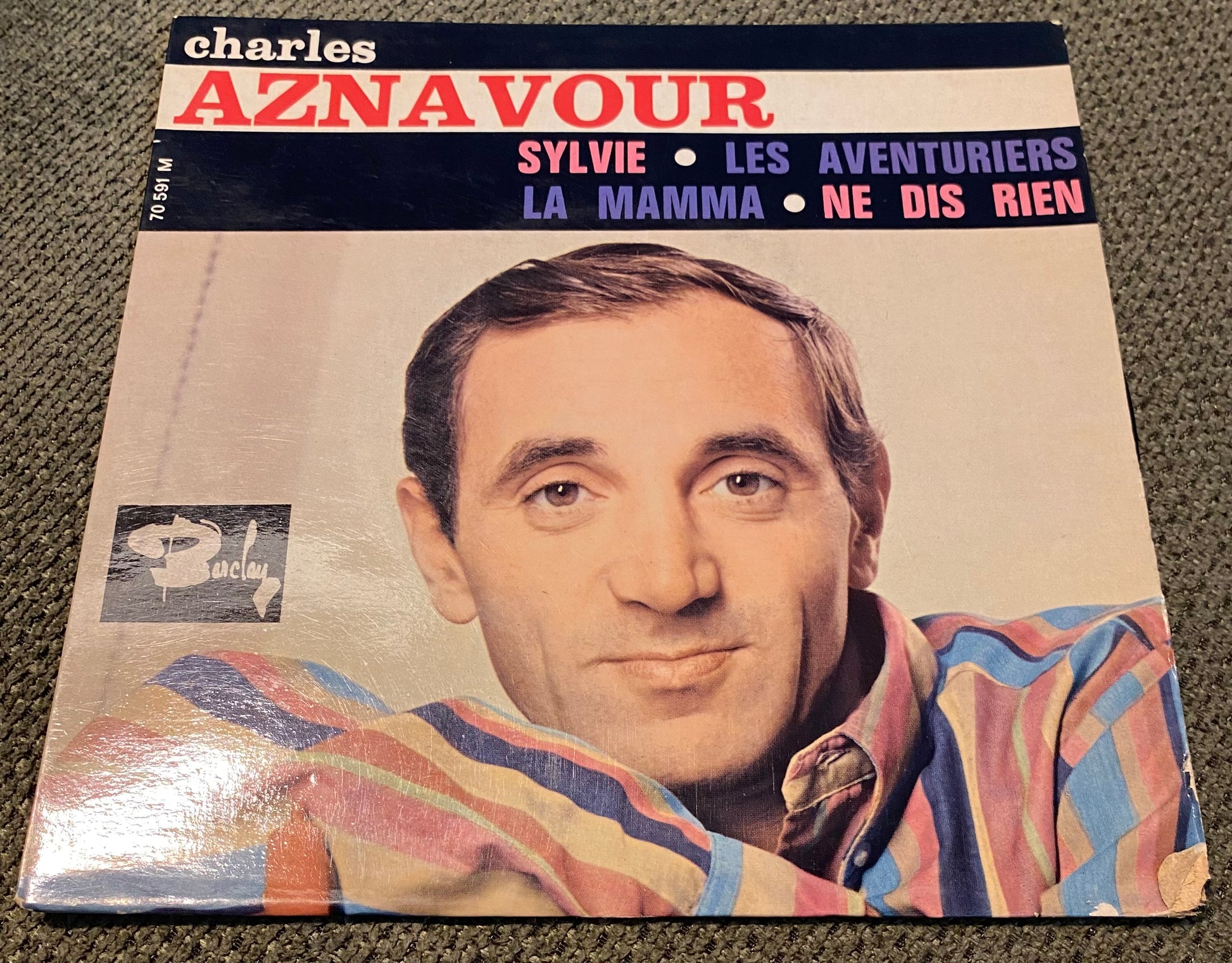 Disque vinyle 45 tours Charles Aznavour. Sylvie