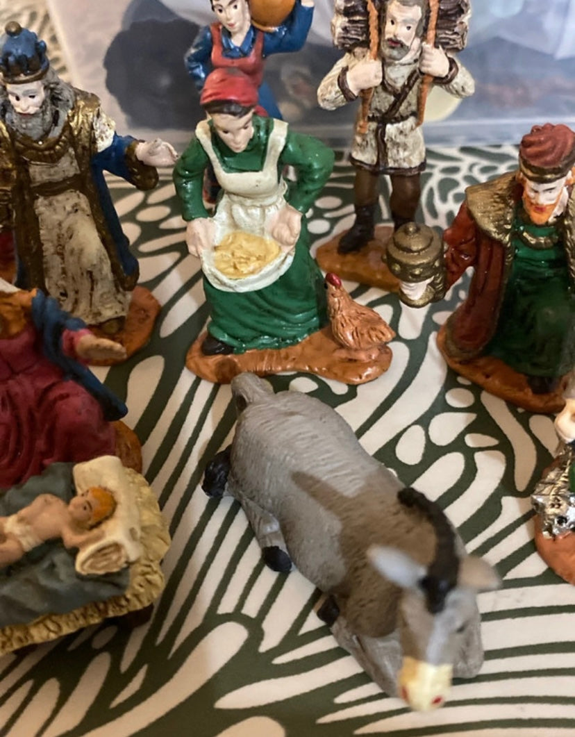 Figurines anciennes personnages de crèche Lot de 13