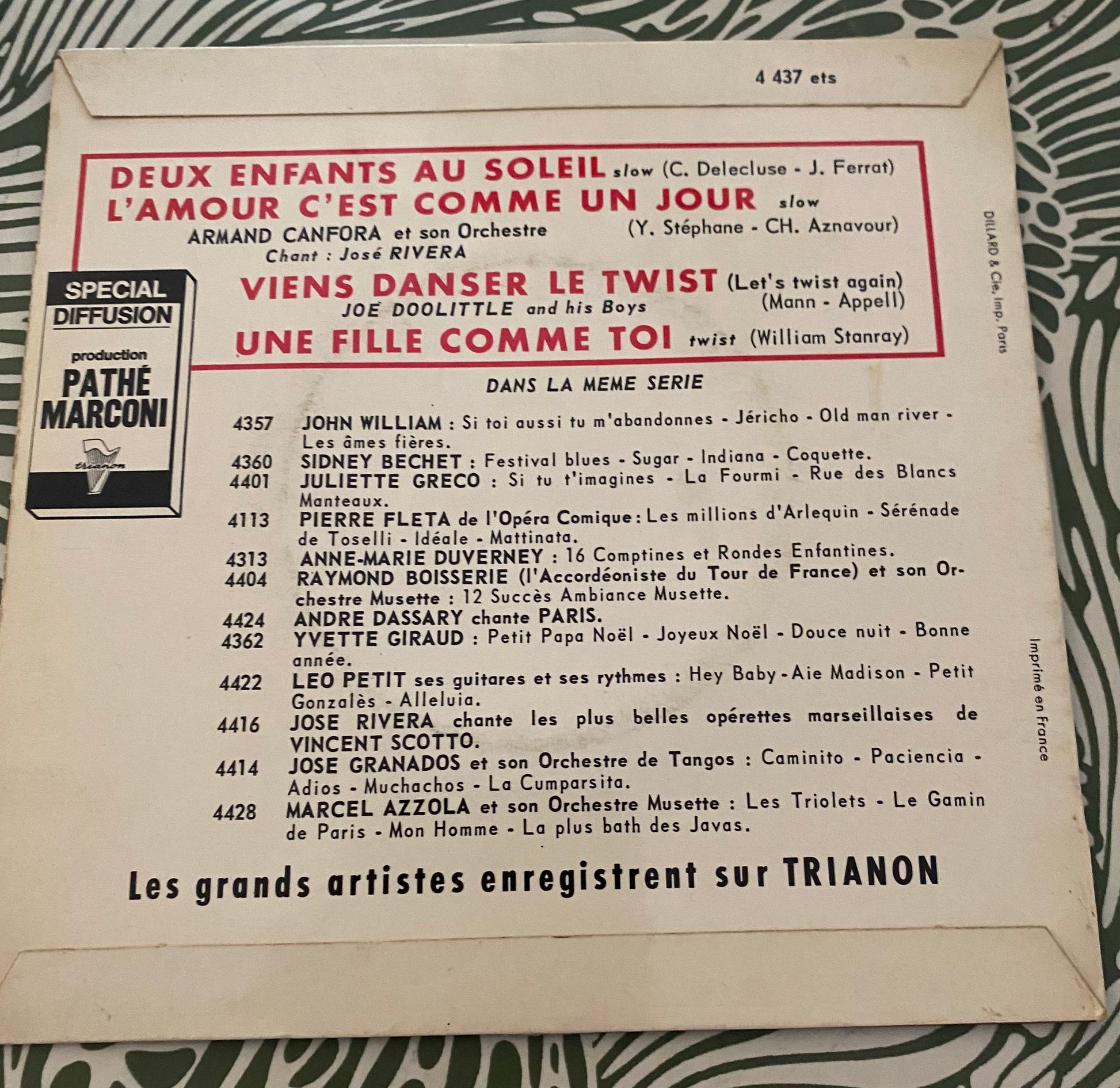 Disque vinyle 45 Tours Armand Canfora et son orchestre. Deux enfants au soleil