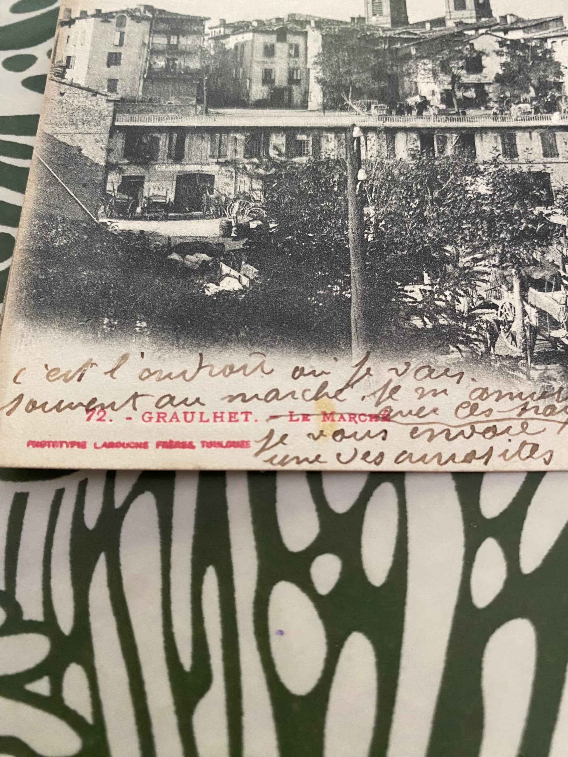 Carte postale ancienne Graulhet. Le Marché