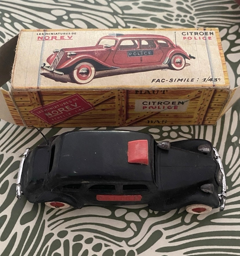 Norev voiture ancienne Citroën Police Fac-Simile 1/43 dans sa boîte d’origine