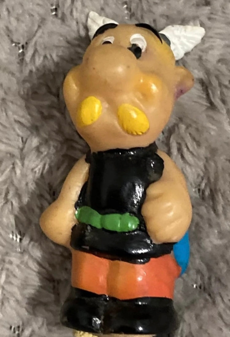 Figurine ancienne Astérix et Obelix. Plastique creux