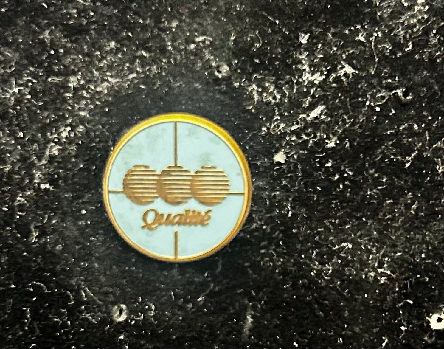 Pin’s ancien Qualité