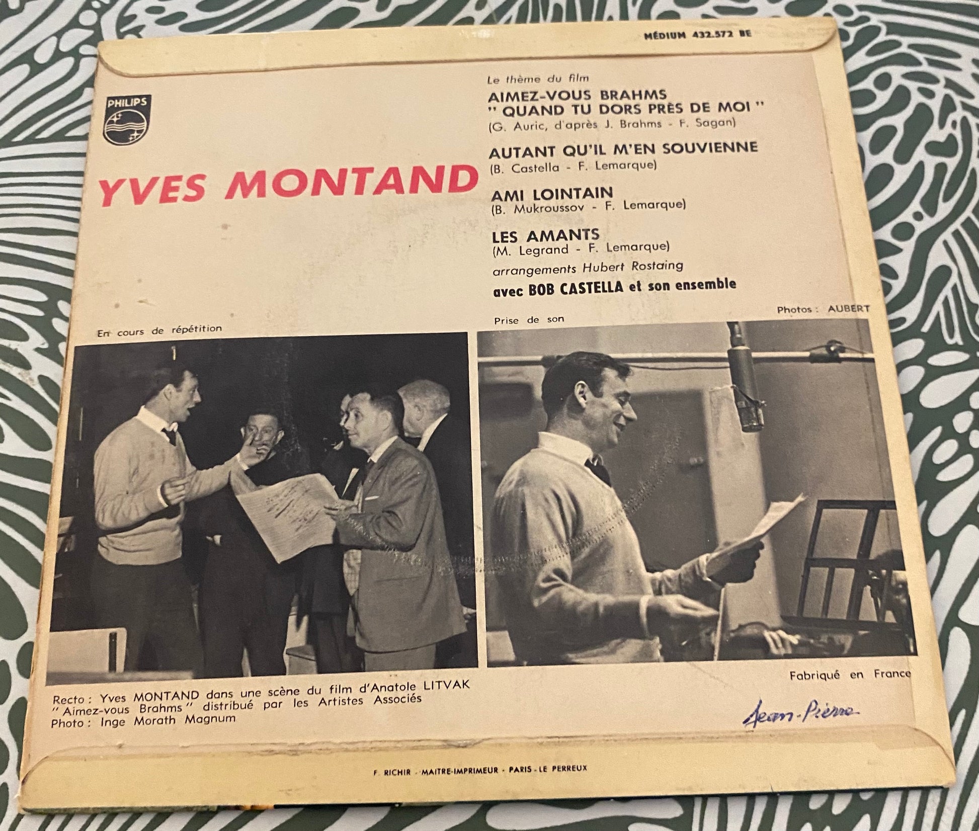 Disque vinyle 45 Tours Yves Montand. Aimez vous Brahms ? Quand tu dors près de moi