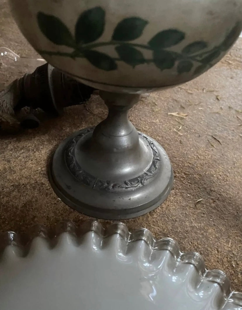 Lampe à pétrole ancienne verre et métal avec accessoires d’origines.