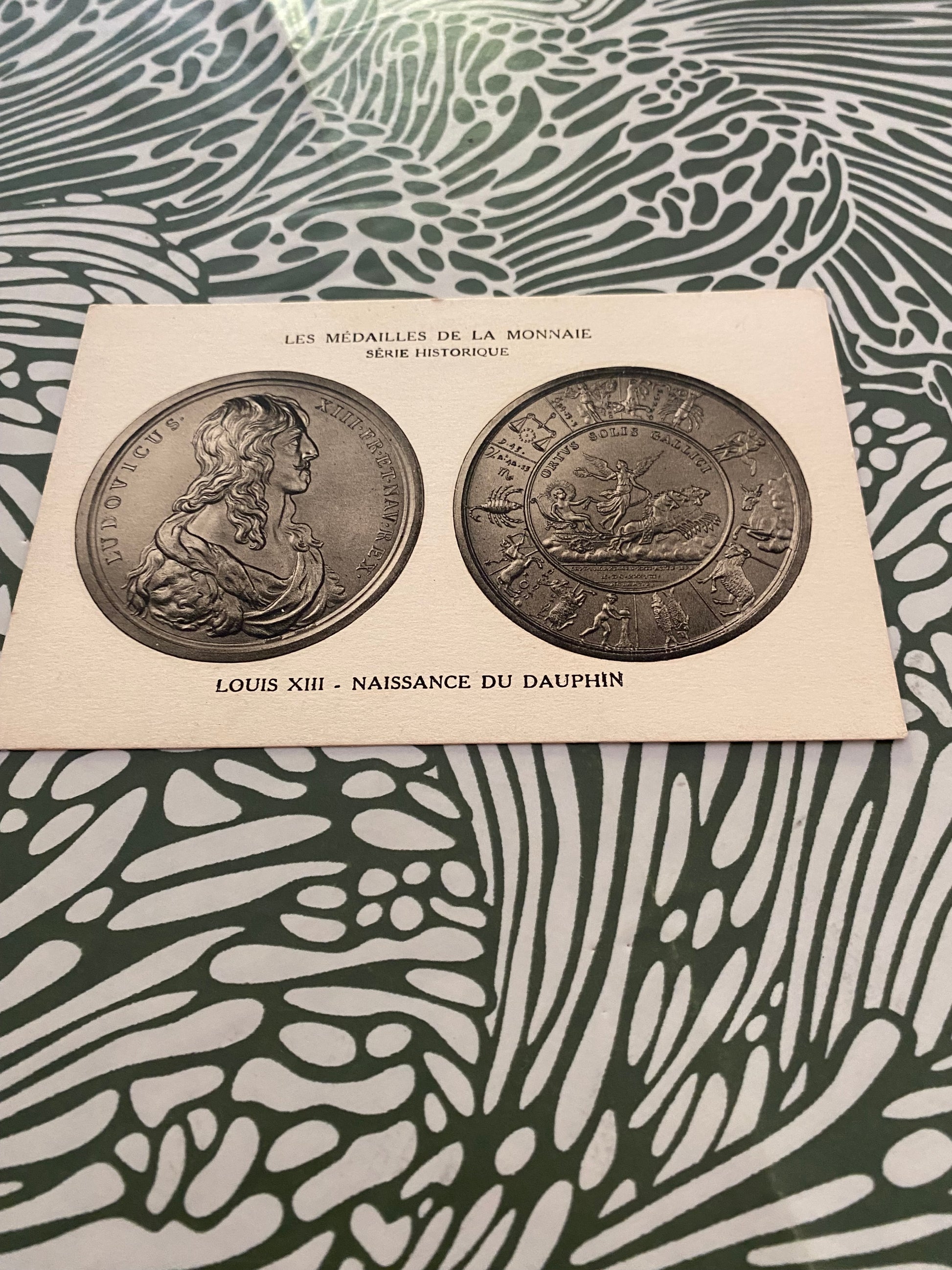 Carte postale ancienne. Les médailles de la monnaie. Série historique. Louis XIII Naissance du Dauphin