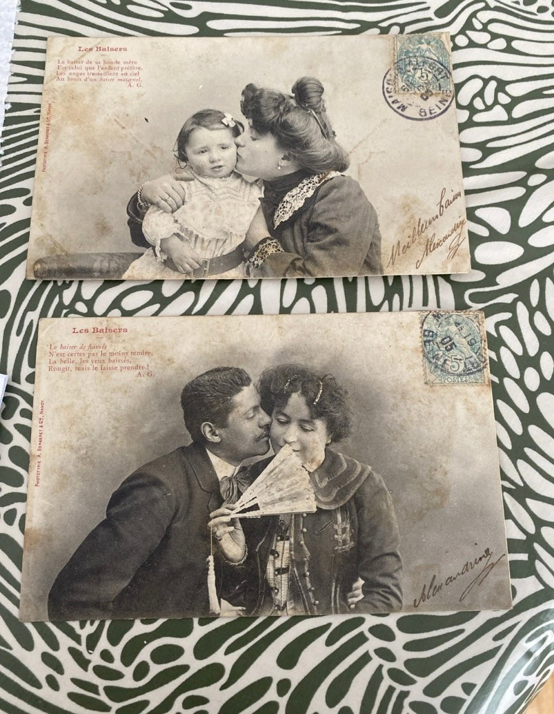 Cartes postales anciennes Les Baisers. Édition A. G. 1905