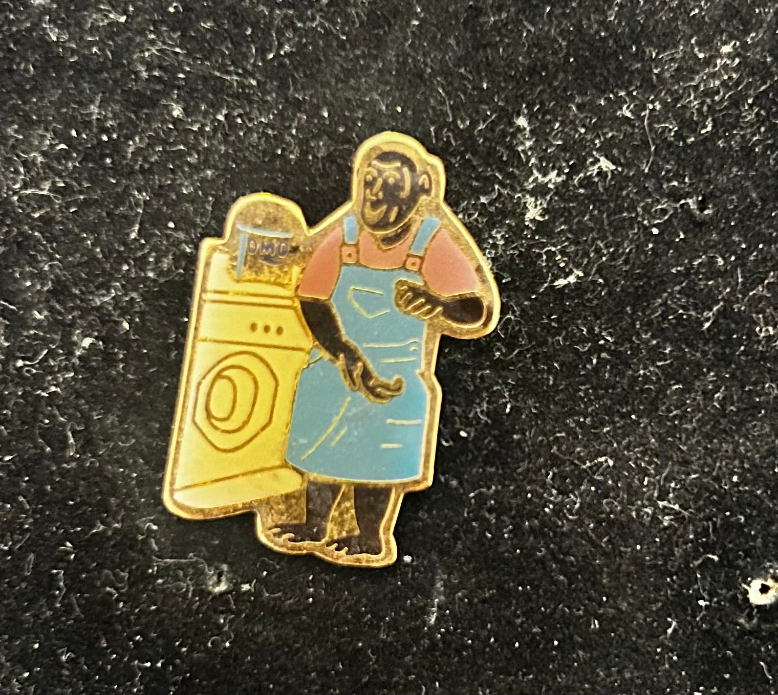 Pin’s ancien lessive OMO