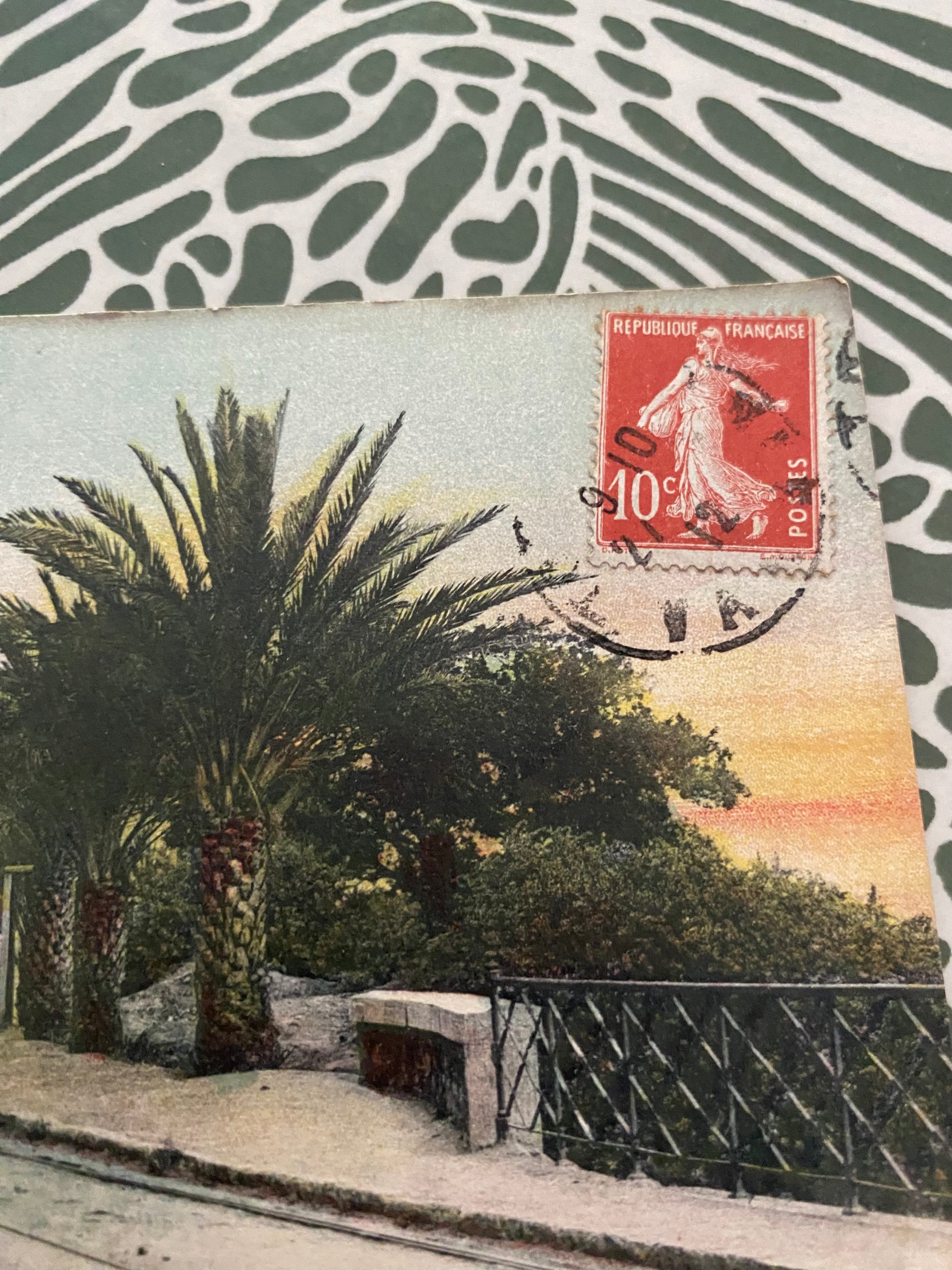 Carte postale ancienne Toulon-Mourillon. Boulevard du Littoral