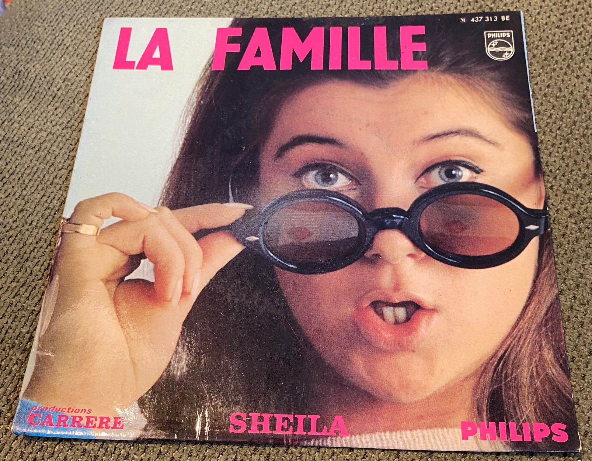 Disque vinyle 45 Tours Sheila. La famille