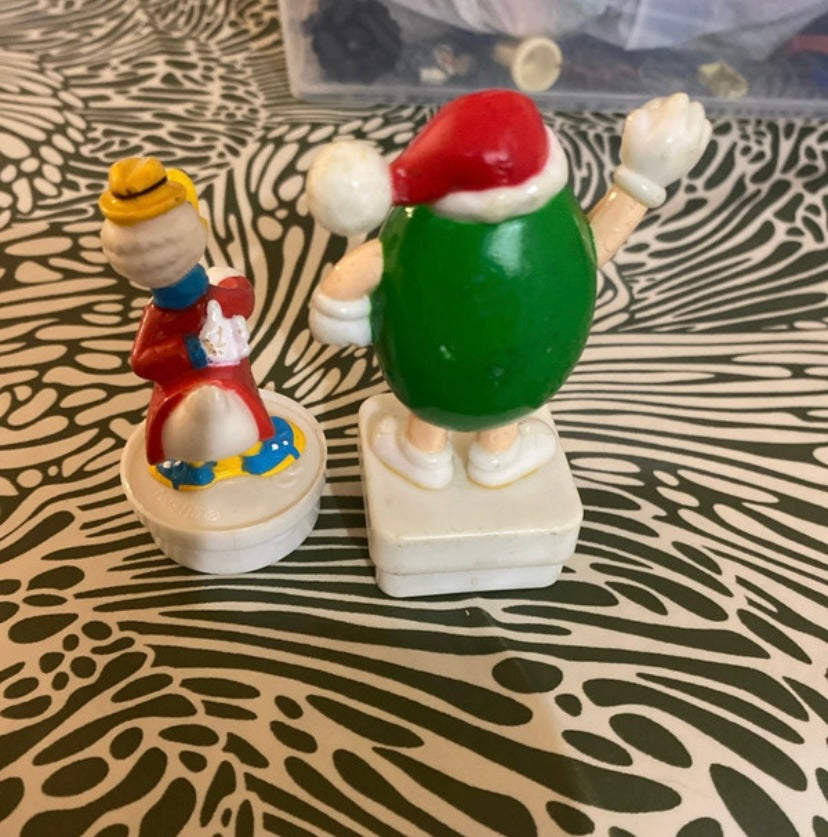 Figurines anciennes bouchons de Smarties M&Ms Lot de 2
