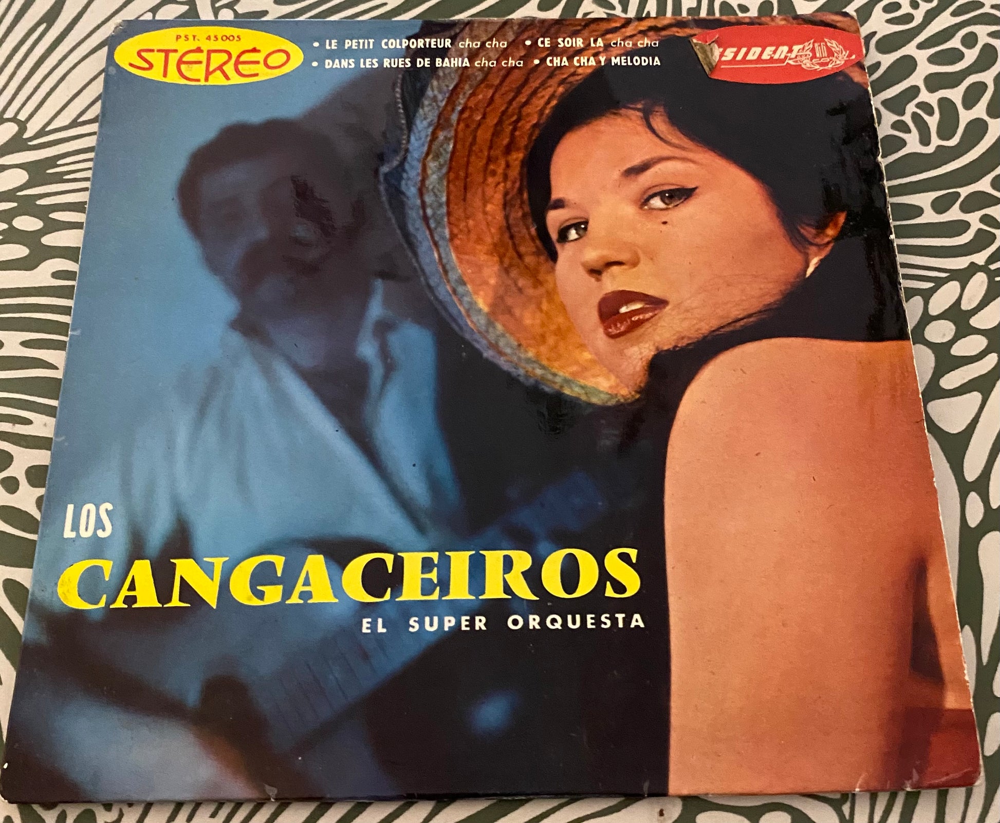 Disque vinyle 45 Tours Los Cangaceiros. Le petit colporteur