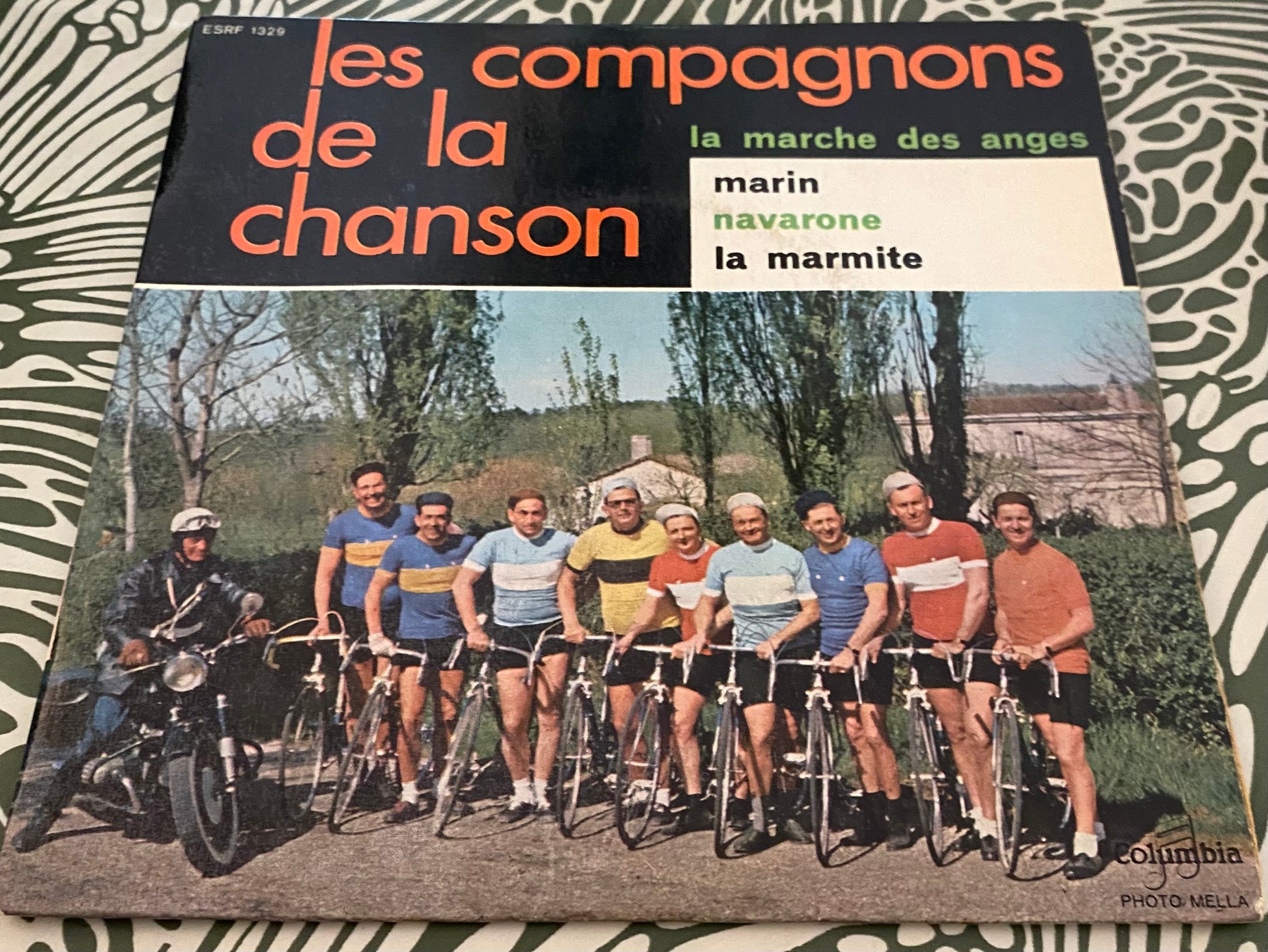 Disque vinyle 45 tours Les compagnons de la chanson. La marche des anges