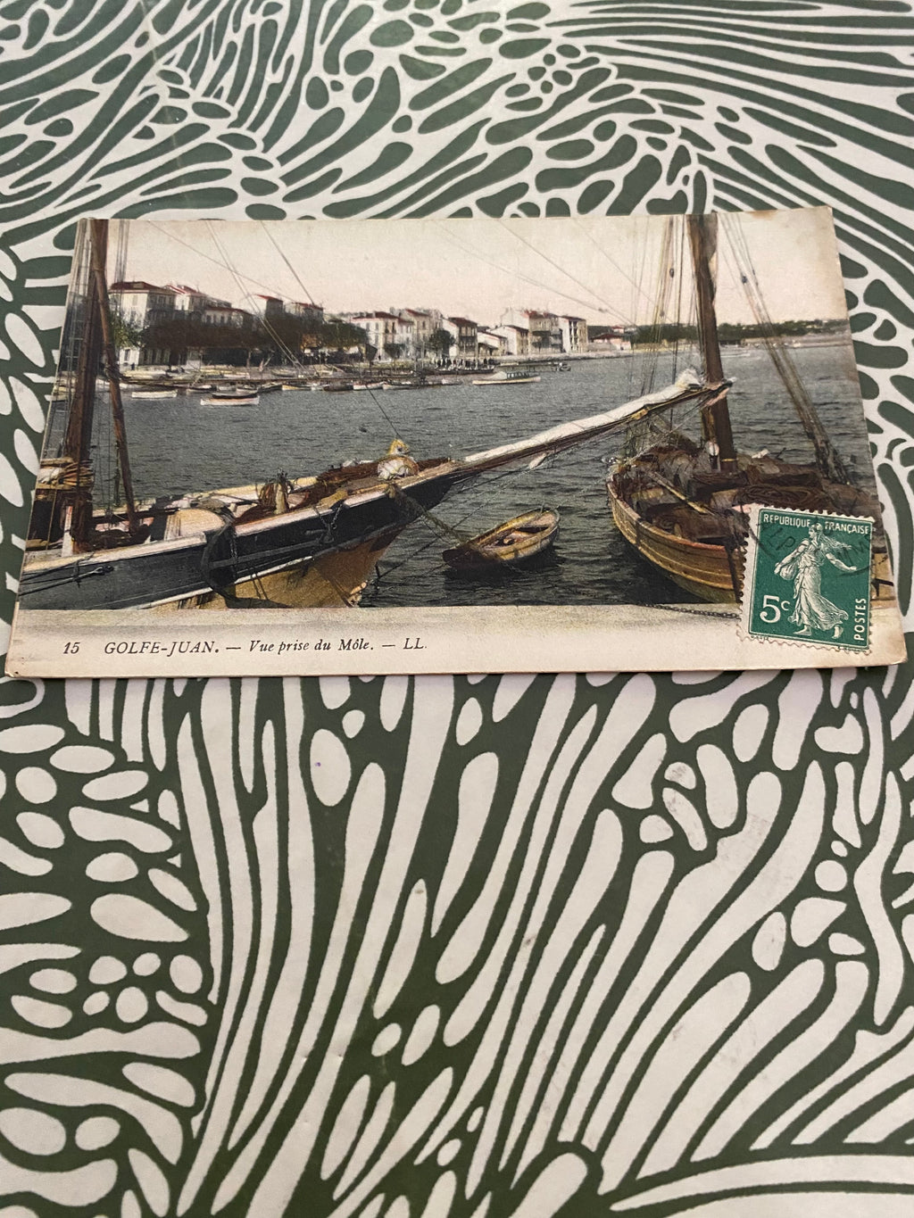 Carte postale ancienne Golfe Juan. Vue prise du Môle. LL