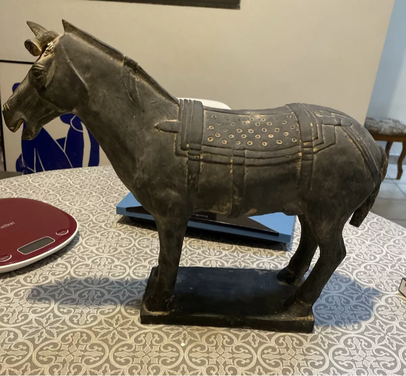 Figurine sculpture Cheval de l’Empire qing shi huang manque une oreille
