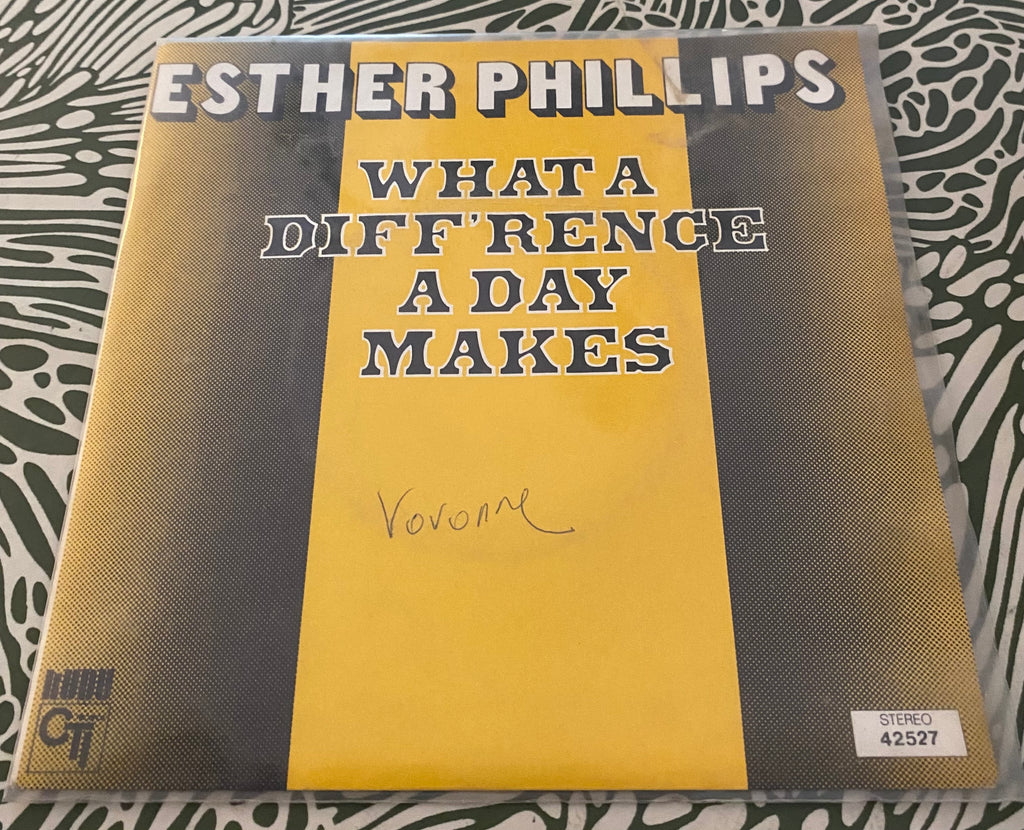 Disque vinyle 45 Tours Esther phillips. What a diff rence a Day makes.
