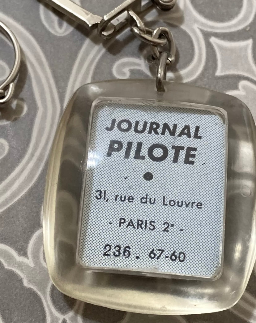Portes clefs Journal Pilote Astérix avec billes et Michel Tanguy Lot de 2
