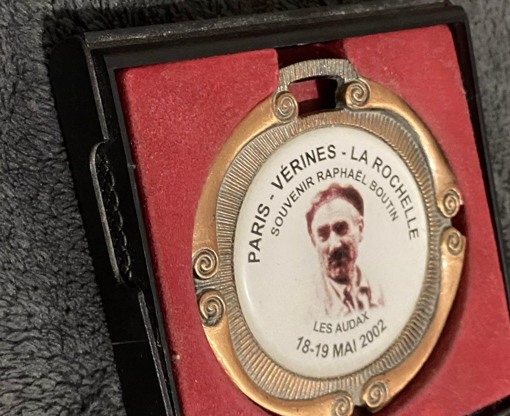 Médaille ancienne souvenir Raphaël Boutin Paris Verines La Rochelle