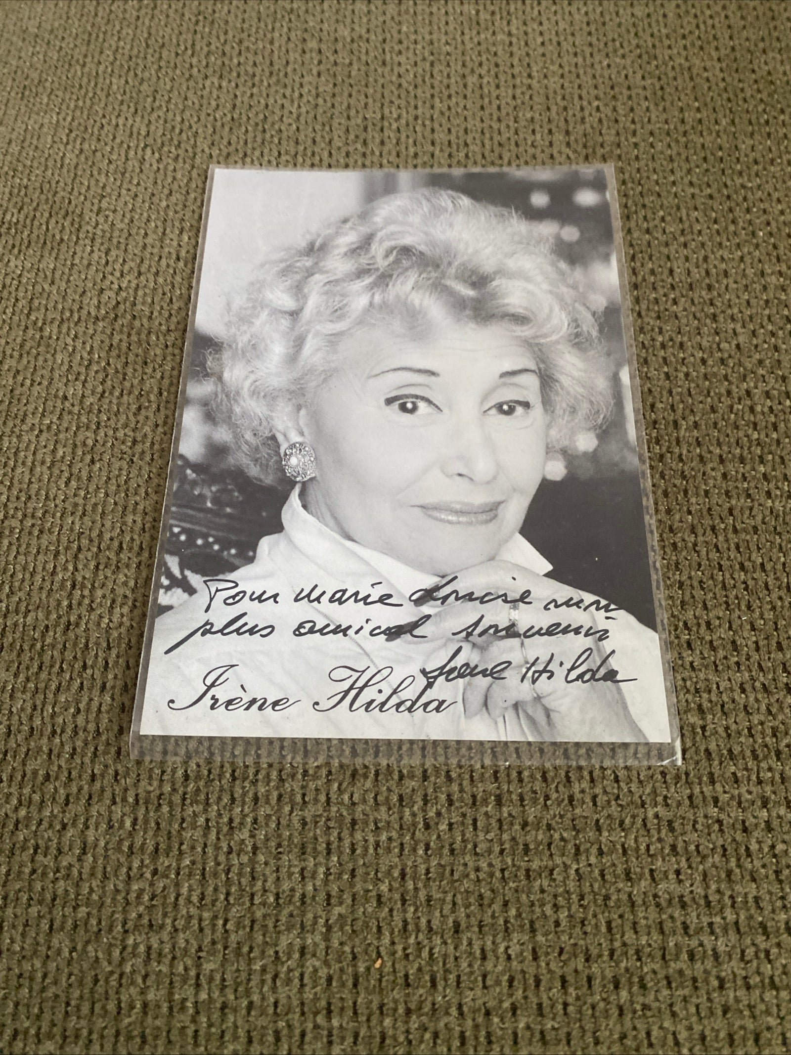 Carte postale photo dédicacée Irene Hilda