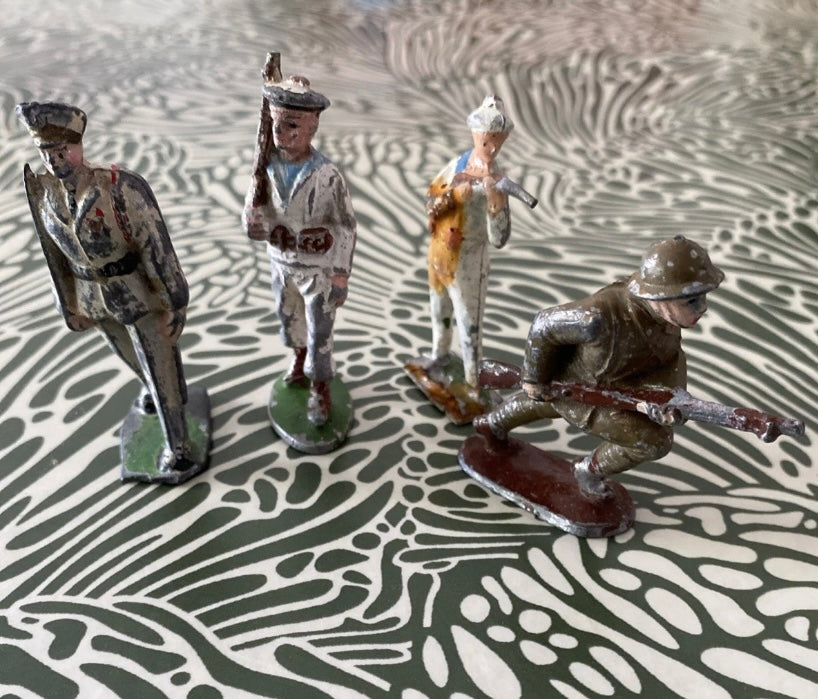 Figurines anciennes Quiralu CBG Mignot et autres Lot de 4