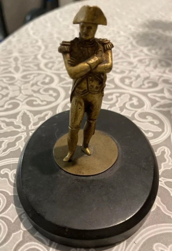 Napoléon figurine ancienne en bronze doré. Figurine 7 cm sans le socle