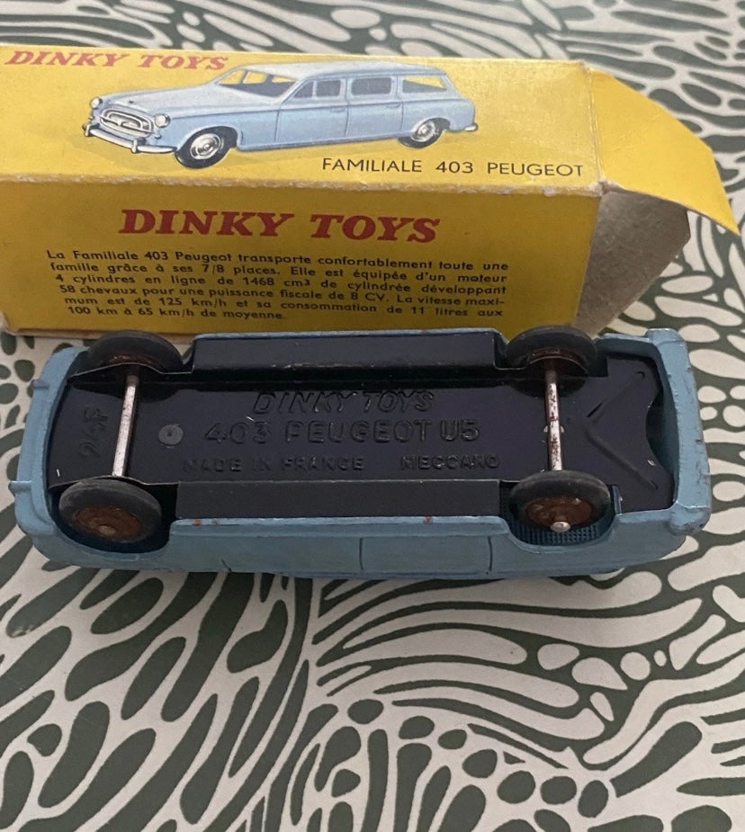 Dinky Toys voiture ancienne Familial 403 Peugeot U5 dans sa boîte d’origine